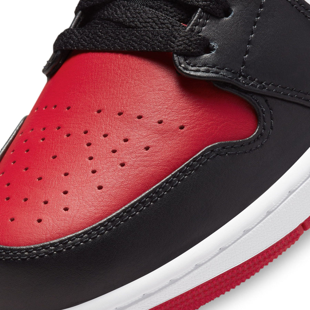 Air Jordan 1 Low 'Bred Toe'- Streetwear Fashion - ellesey.com