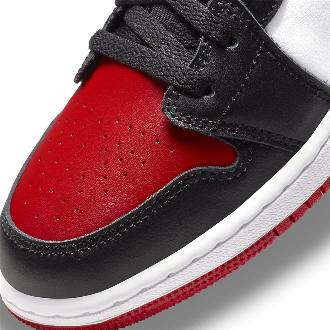 Air Jordan 1 Low GS 'Bred Toe'- Streetwear Fashion - ellesey.com