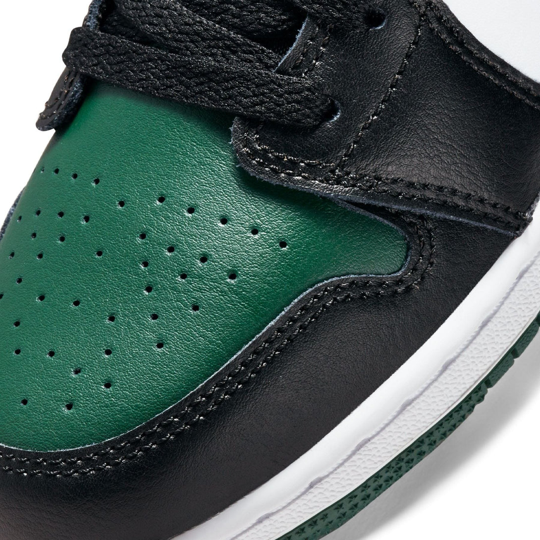 Air Jordan 1 Low GS 'Green Toe'- Streetwear Fashion - ellesey.com