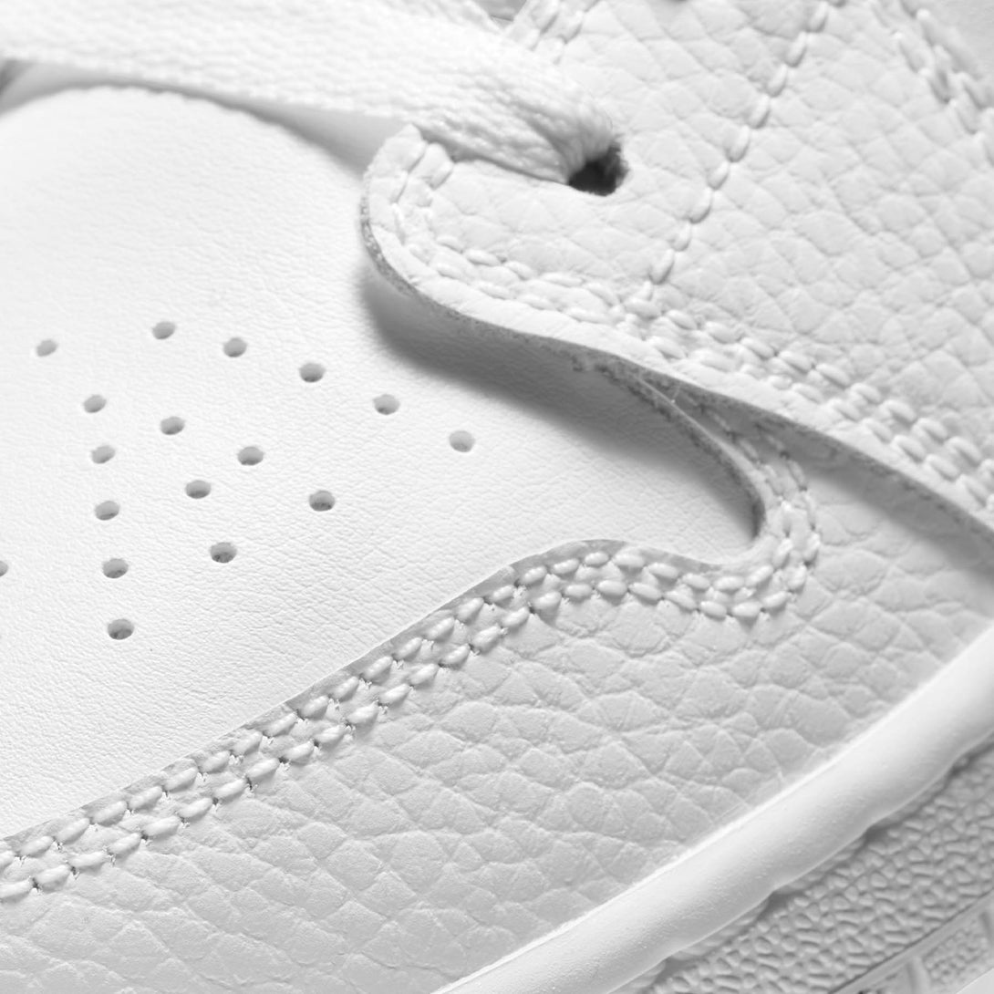 Air Jordan 1 Low GS 'Triple White'- Streetwear Fashion - ellesey.com