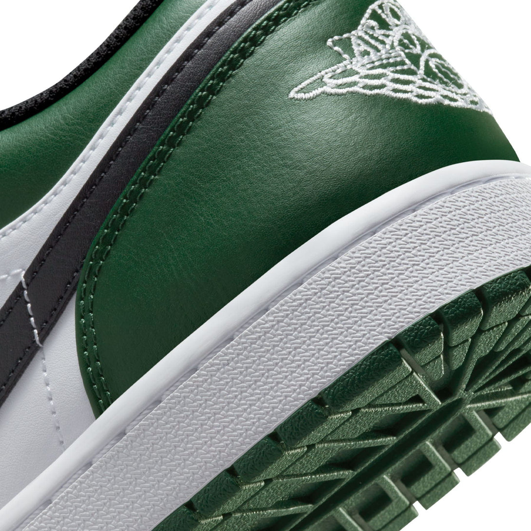 Air Jordan 1 Low 'Green Toe'- Streetwear Fashion - ellesey.com