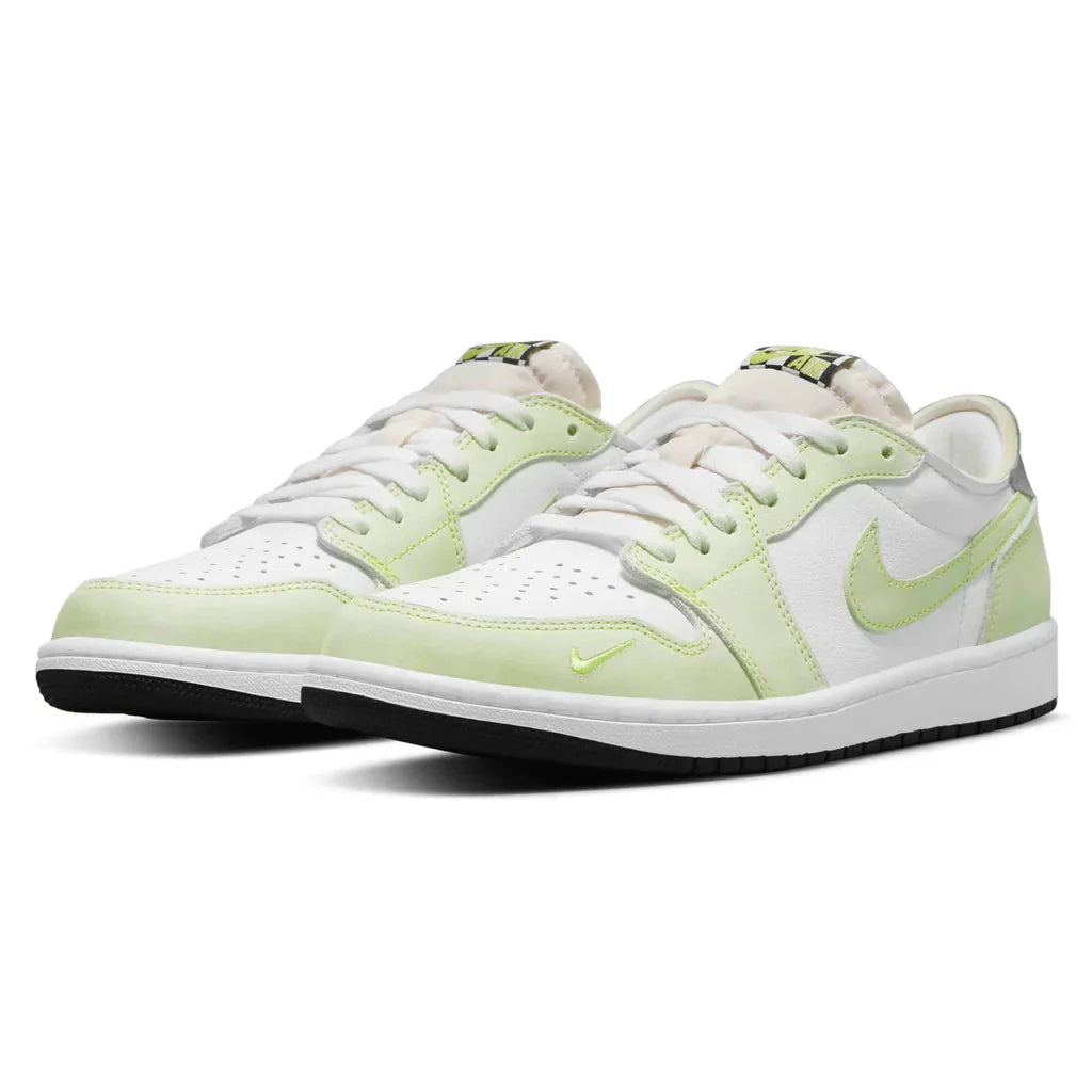 Air Jordan 1 Low OG 'Ghost Green'- Streetwear Fashion - ellesey.com