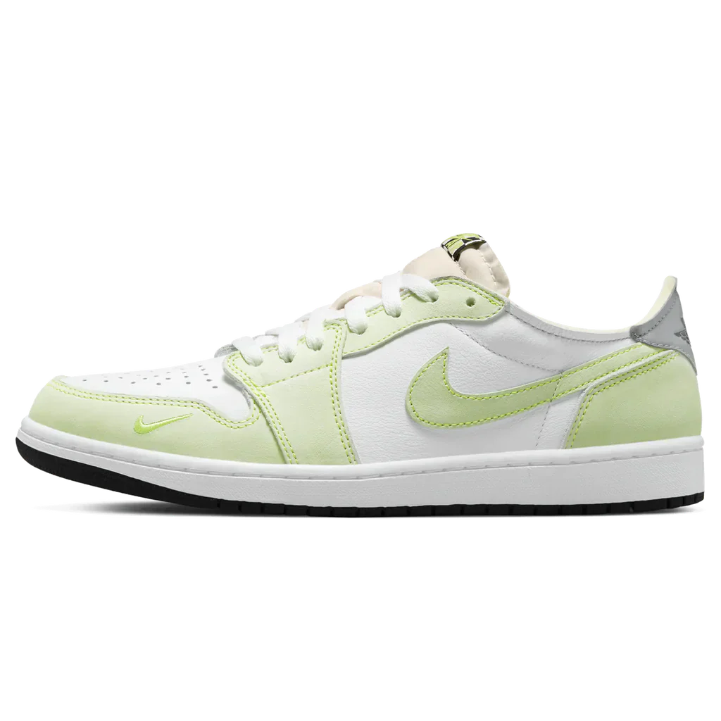 Air Jordan 1 Low OG 'Ghost Green'- Streetwear Fashion - ellesey.com