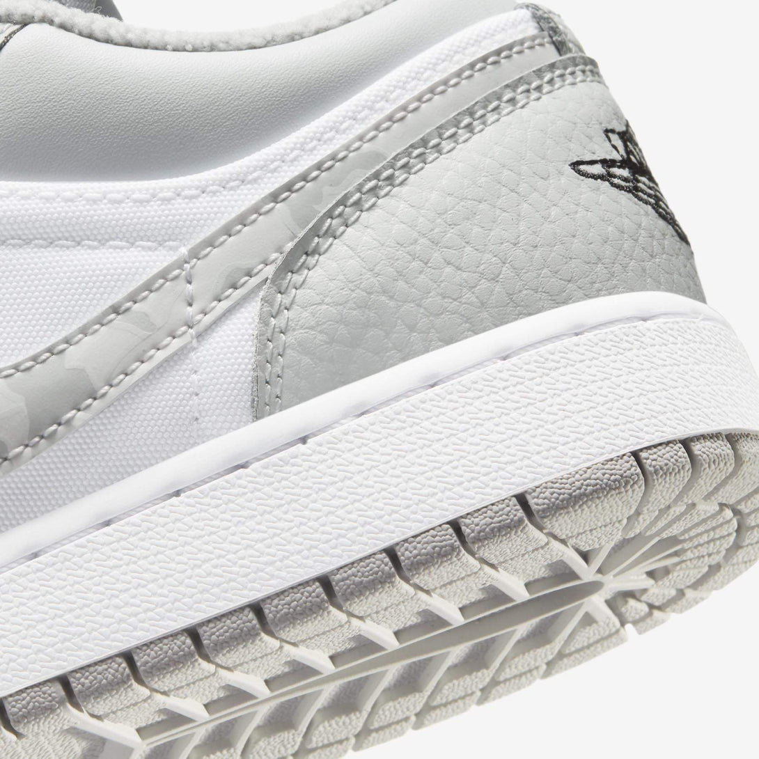 Air Jordan 1 Low SE GS 'White Camo'- Streetwear Fashion - ellesey.com