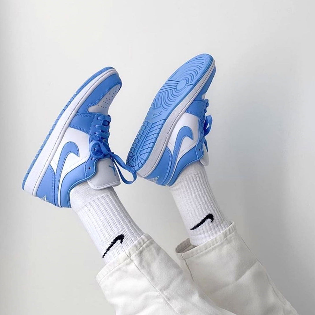 Air Jordan 1 Low Wmns 'UNC'- Streetwear Fashion - ellesey.com