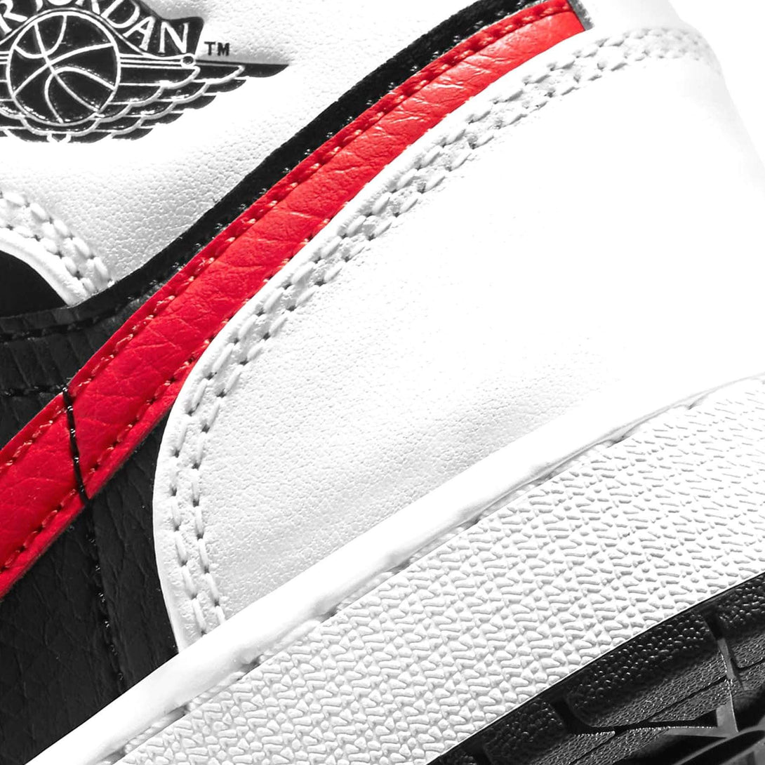 Air Jordan 1 Mid GS 'Chile Red'- Streetwear Fashion - ellesey.com