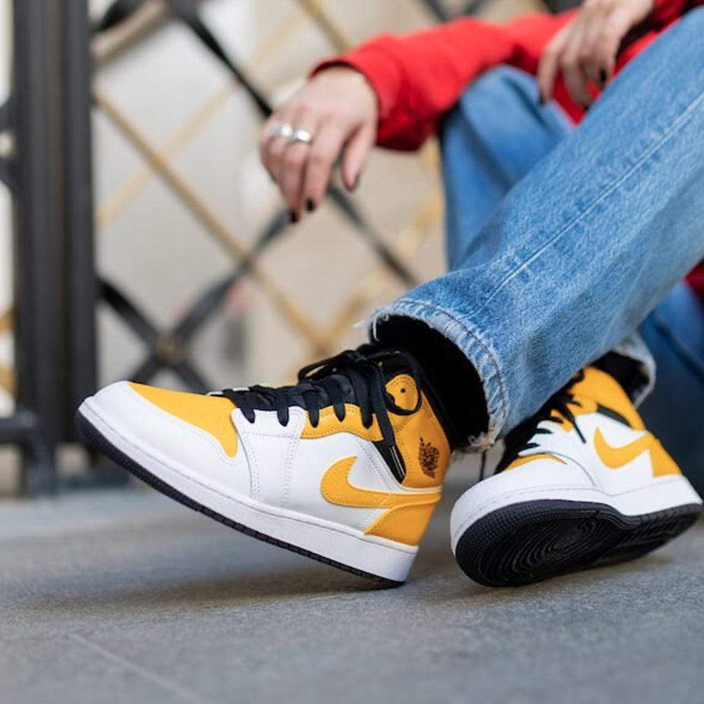 Air Jordan 1 Mid GS 'University Gold'- Streetwear Fashion - ellesey.com