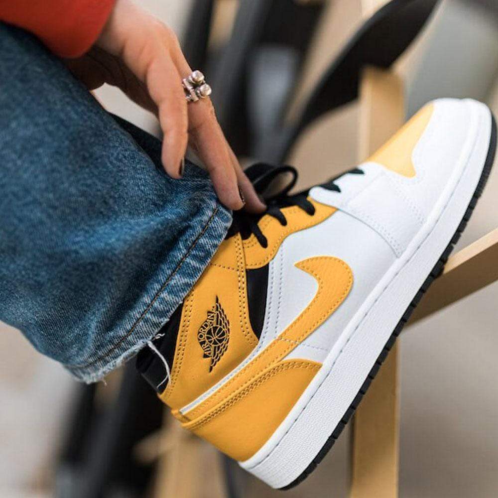 Air Jordan 1 Mid GS 'University Gold'- Streetwear Fashion - ellesey.com