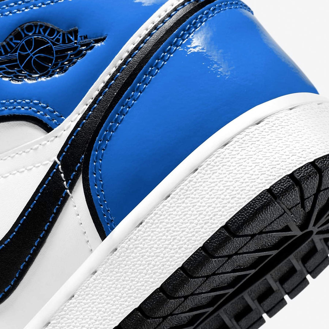 Air Jordan 1 Mid SE GS 'Signal Blue'- Streetwear Fashion - ellesey.com