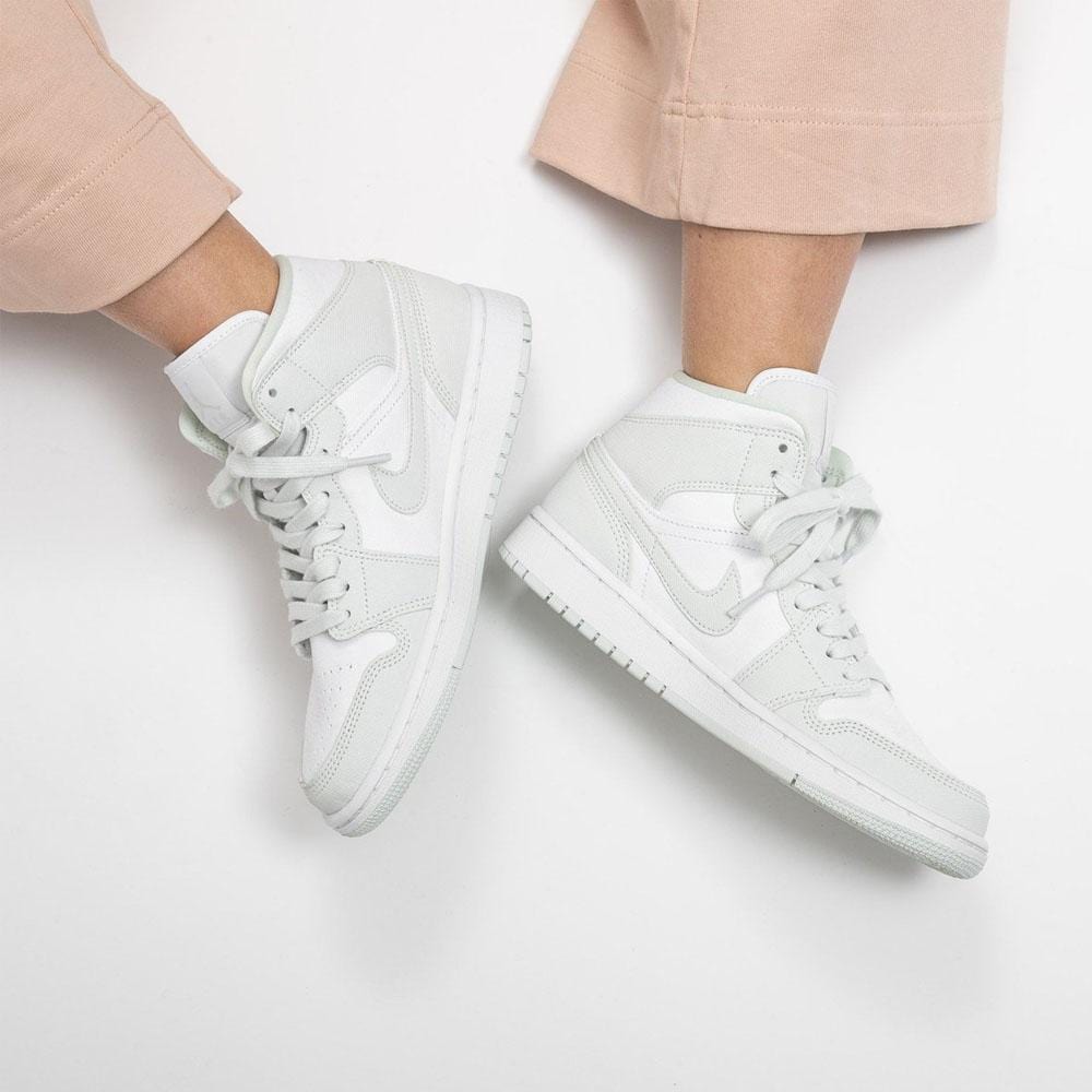 Air Jordan 1 Mid Spruce Aura (W)- Streetwear Fashion - ellesey.com