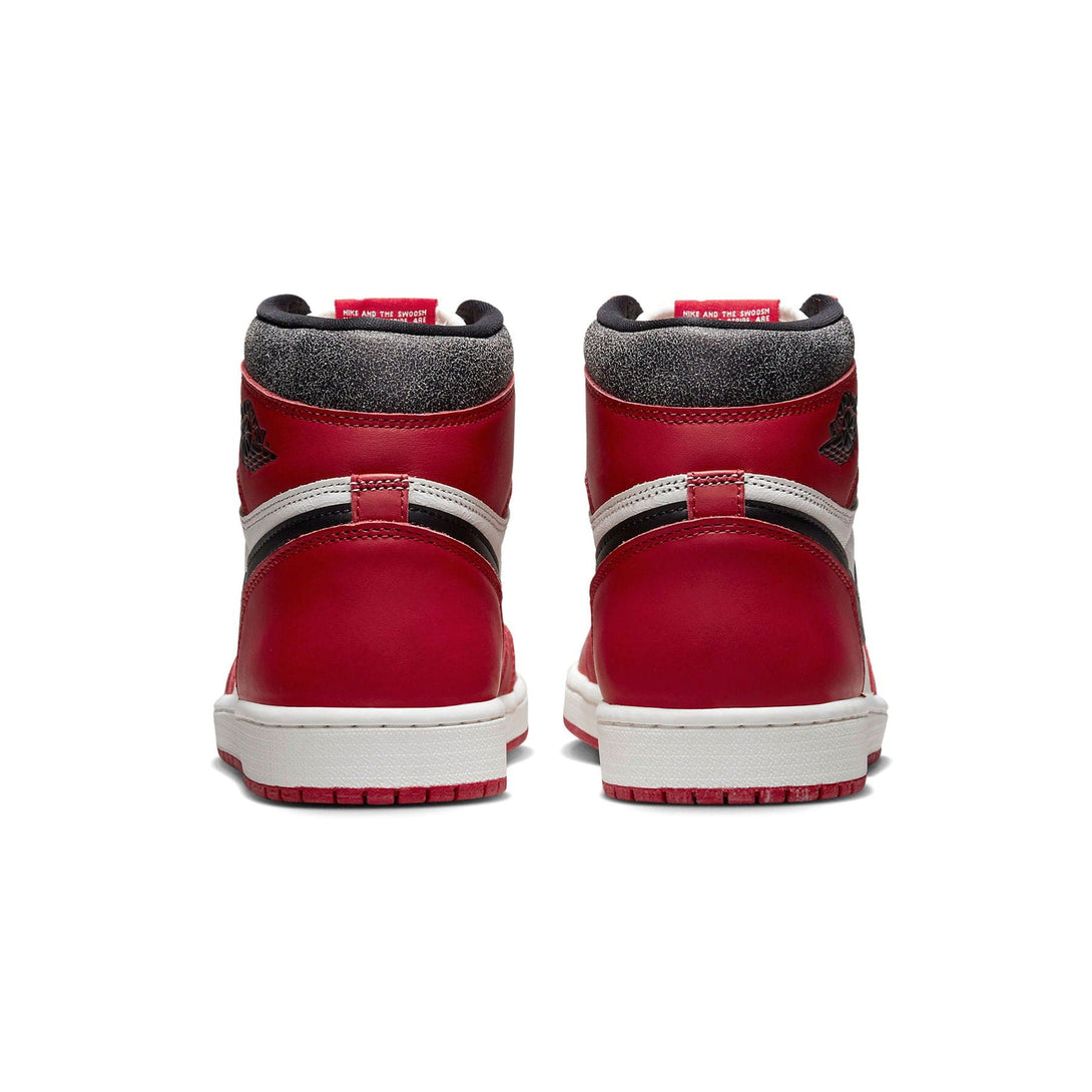 Air Jordan 1 Retro High OG 'Chicago Lost & Found'- Streetwear Fashion - ellesey.com