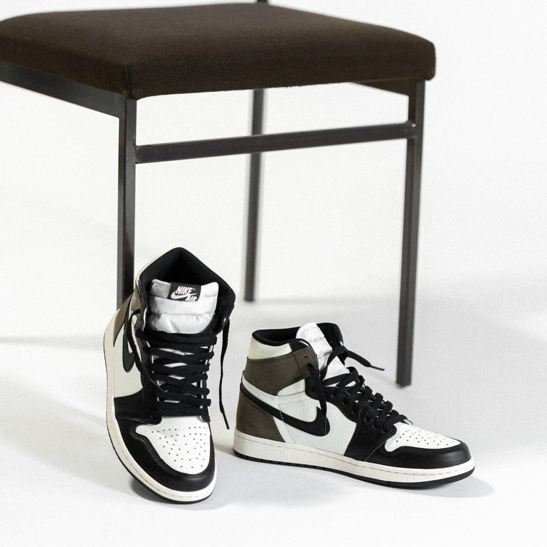 Air Jordan 1 Retro High OG 'Dark Mocha'- Streetwear Fashion - ellesey.com