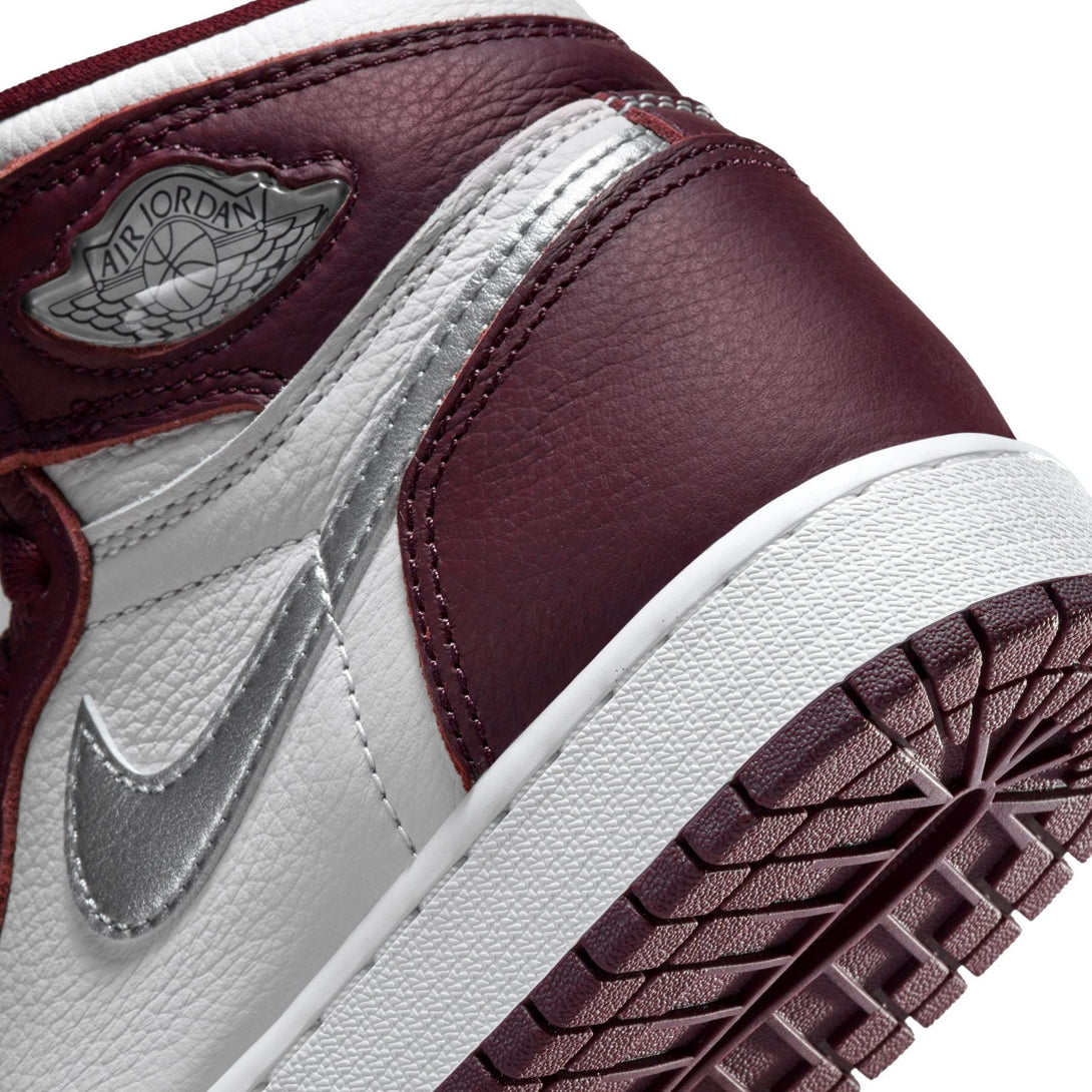 Air Jordan 1 Retro High OG GS 'Bordeaux'- Streetwear Fashion - ellesey.com