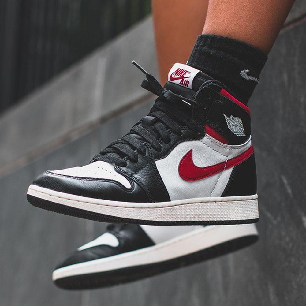 Air Jordan 1 Retro High OG GS 'Gym Red'- Streetwear Fashion - ellesey.com