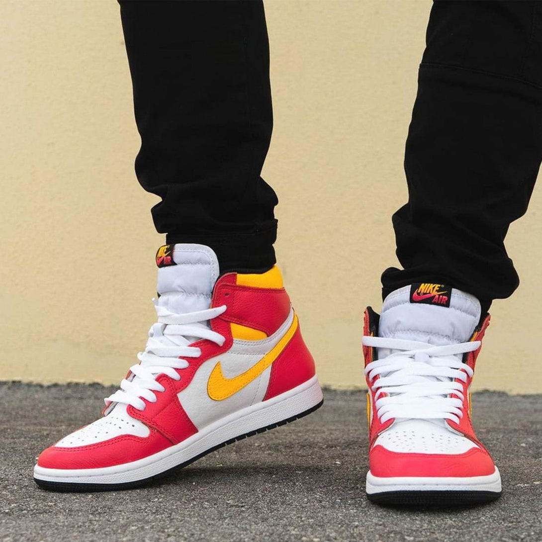 Air Jordan 1 Retro High OG 'Light Fusion Red'- Streetwear Fashion - ellesey.com