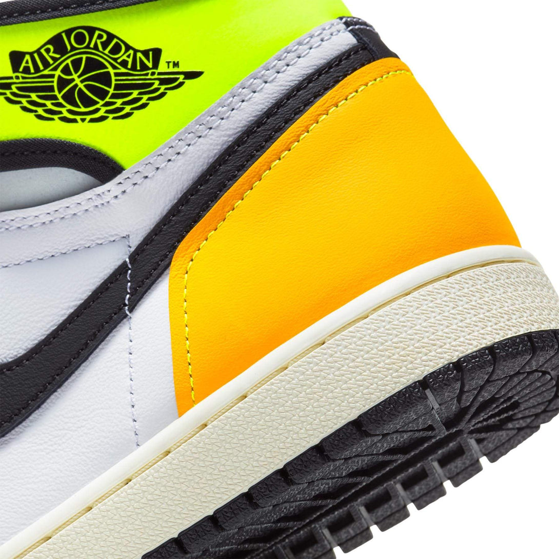 Air Jordan 1 Retro High OG 'Volt Gold'- Streetwear Fashion - ellesey.com