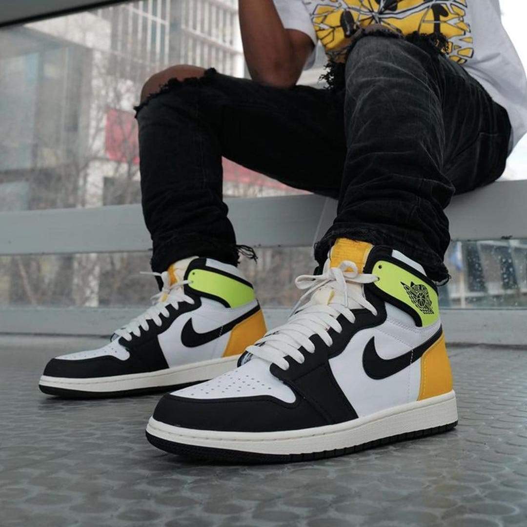 Air Jordan 1 Retro High OG 'Volt Gold'- Streetwear Fashion - ellesey.com