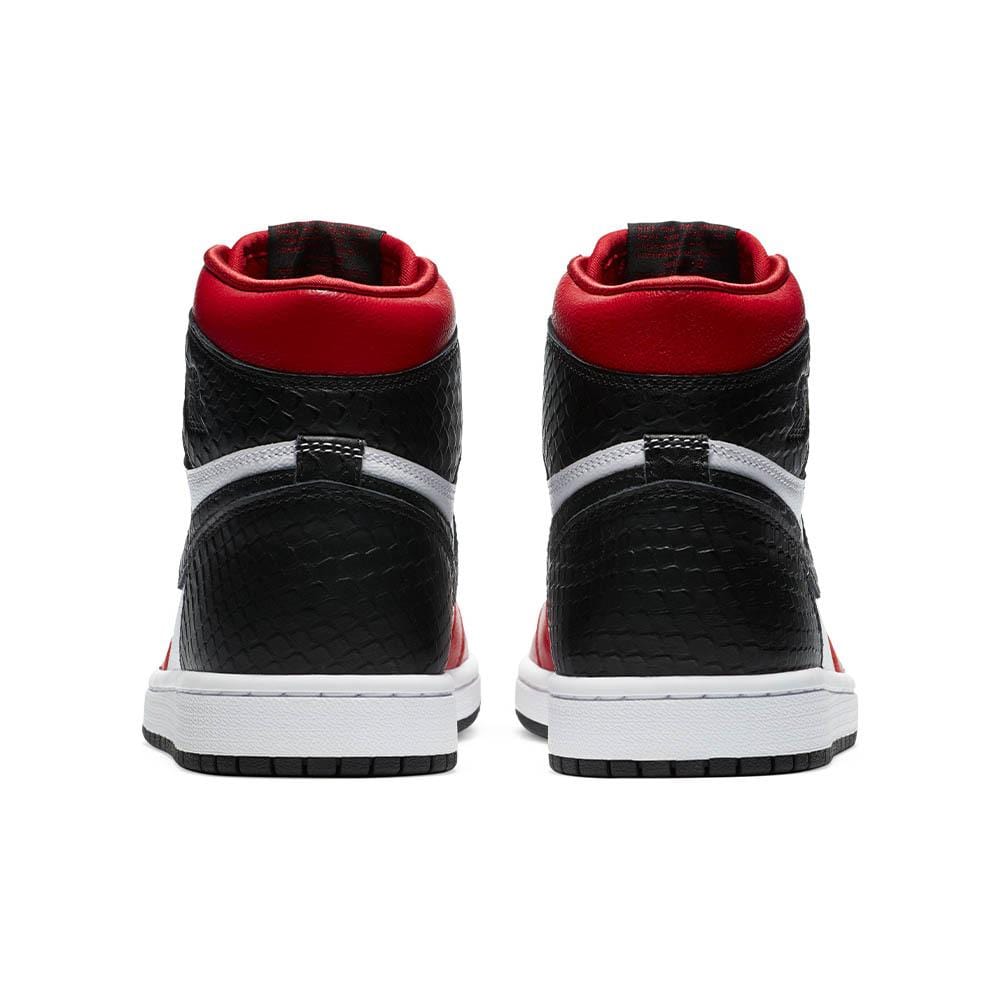 Air Jordan 1 Retro High Satin Snake Chicago (W)- Streetwear Fashion - ellesey.com