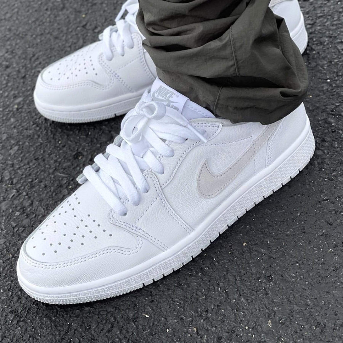 Air Jordan 1 Retro Low OG 'Neutral Grey' 2021- Streetwear Fashion - ellesey.com