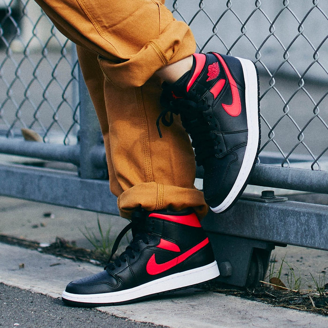 Air Jordan 1 Wmns Mid 'Siren Red'- Streetwear Fashion - ellesey.com