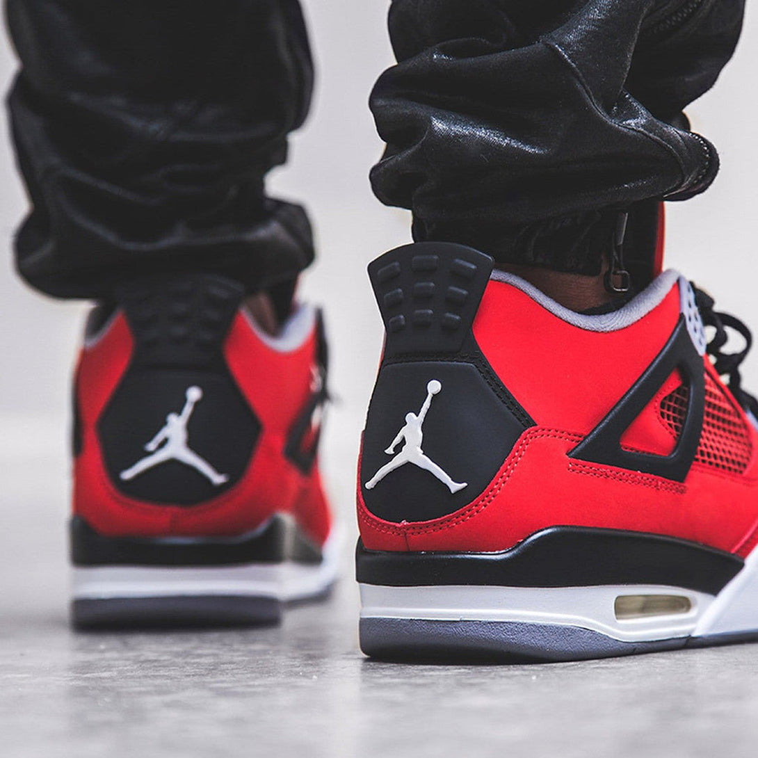 Air Jordan 4 Retro 'Toro Bravo'- Streetwear Fashion - ellesey.com