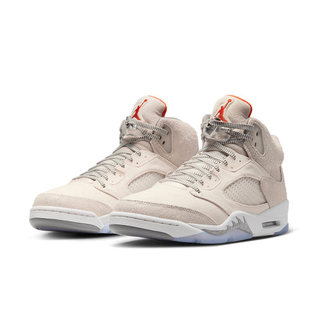 Air Jordan 5 Retro SE 'Craft Light Orewood Brown'- Streetwear Fashion - ellesey.com