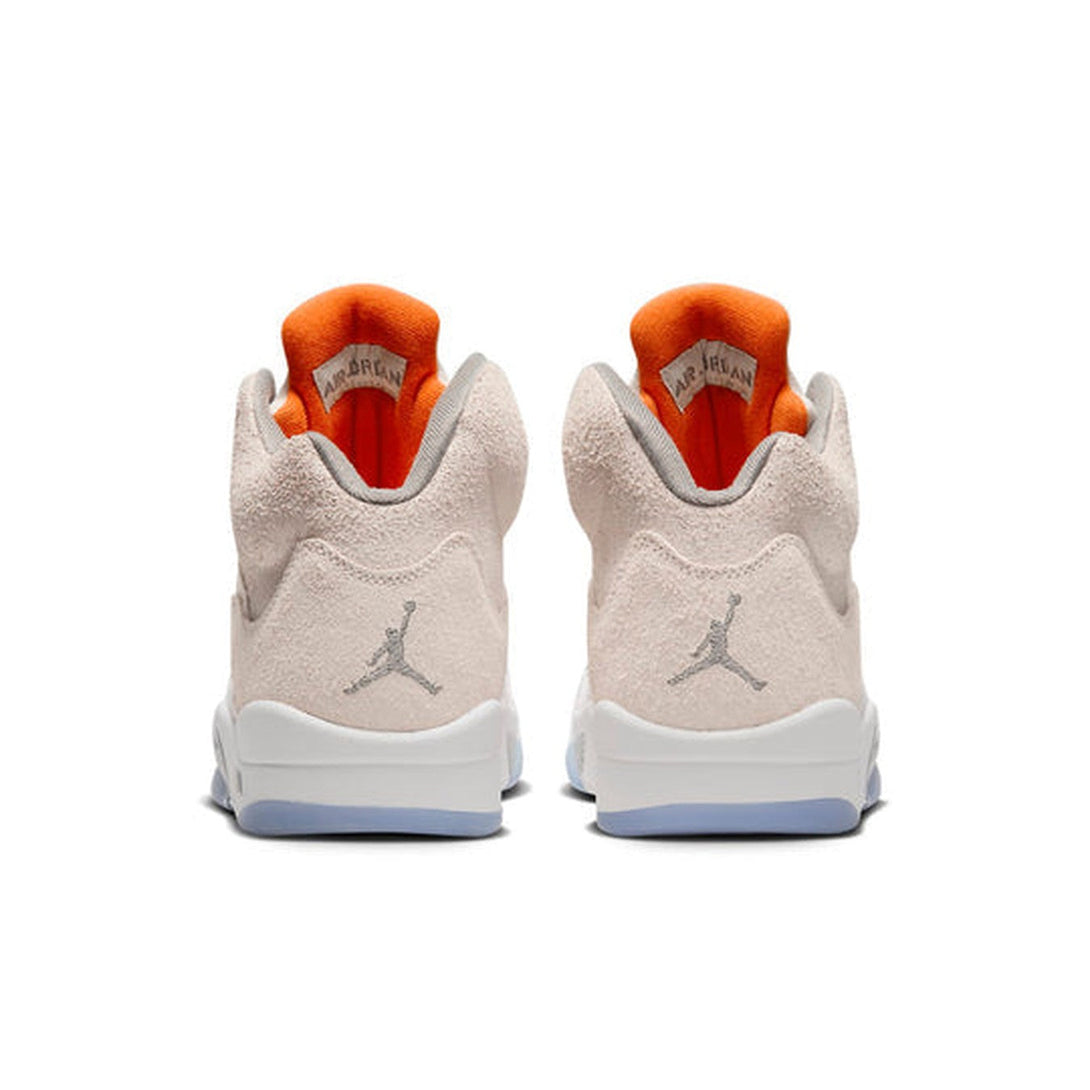 Air Jordan 5 Retro SE 'Craft Light Orewood Brown'- Streetwear Fashion - ellesey.com