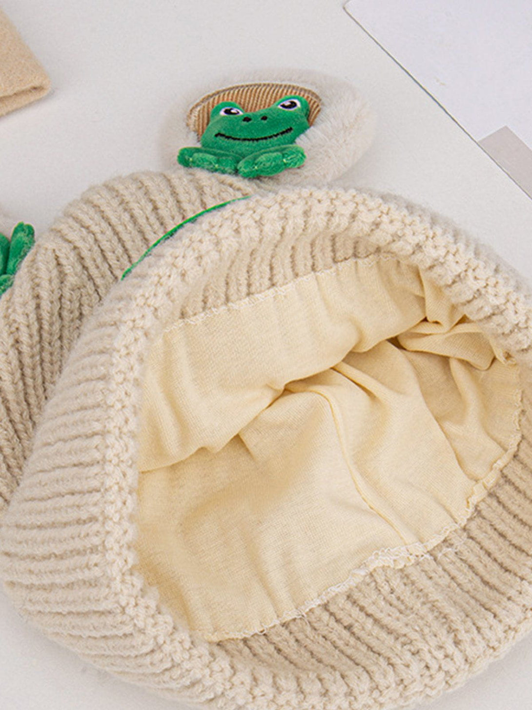 Ellesey - Cute Cartoon 3D Frog Knitting Hat- Streetwear Fashion - ellesey.com