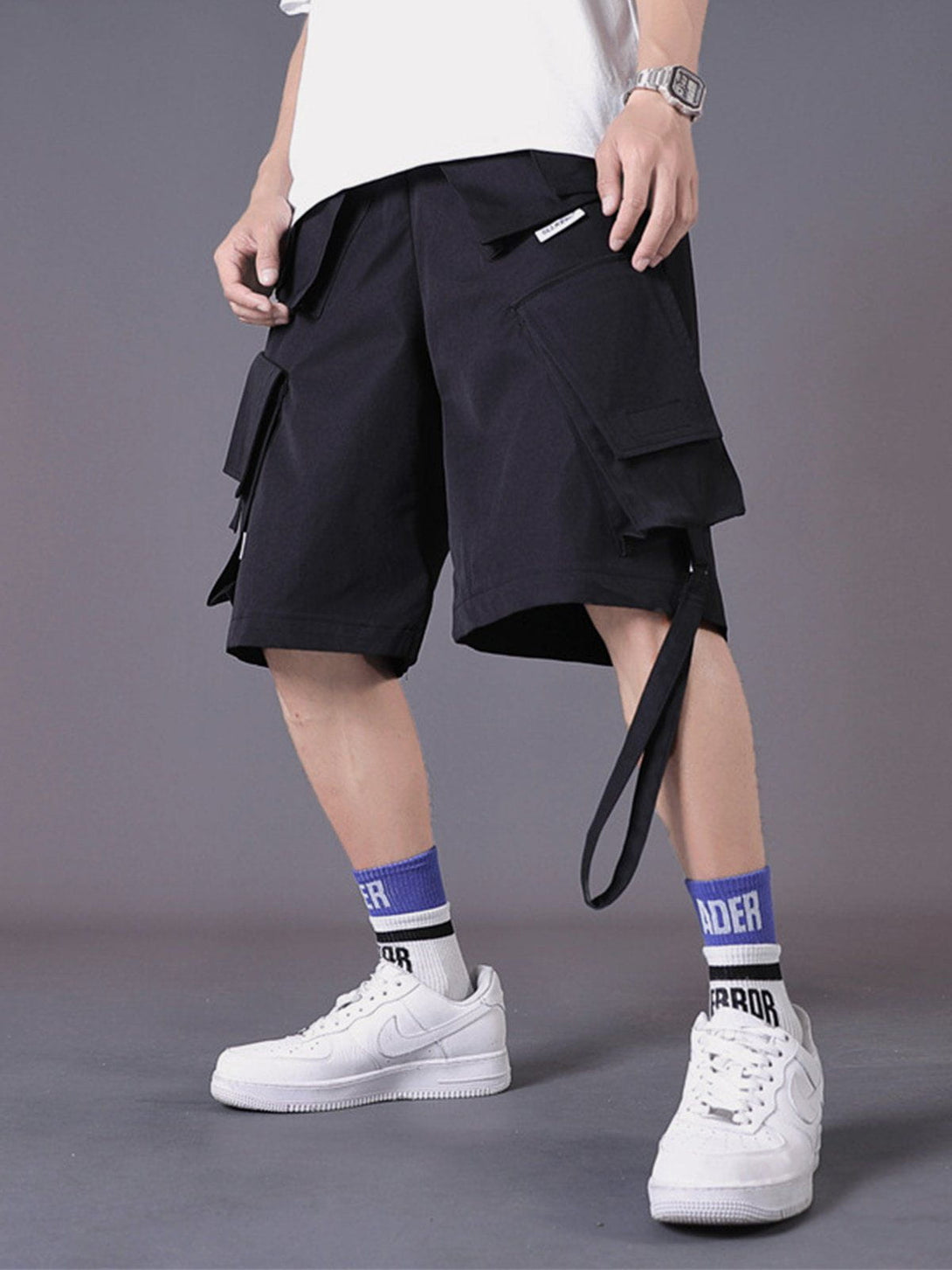 Ellesey - Drawstring Big Pocket Shorts- Streetwear Fashion - ellesey.com