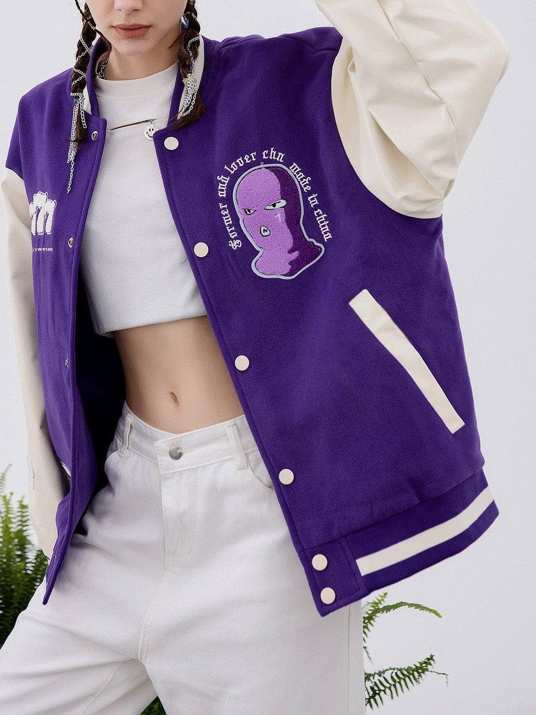 Ellesey - Patch Flocking Varsity Jacket- Streetwear Fashion - ellesey.com