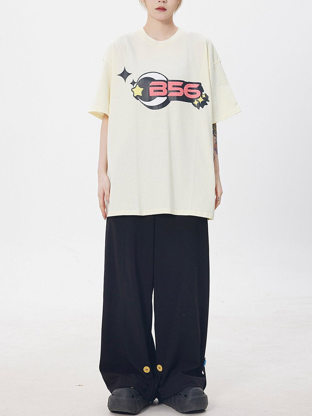 Ellesey - Star Letter Foam Print Tee- Streetwear Fashion - ellesey.com