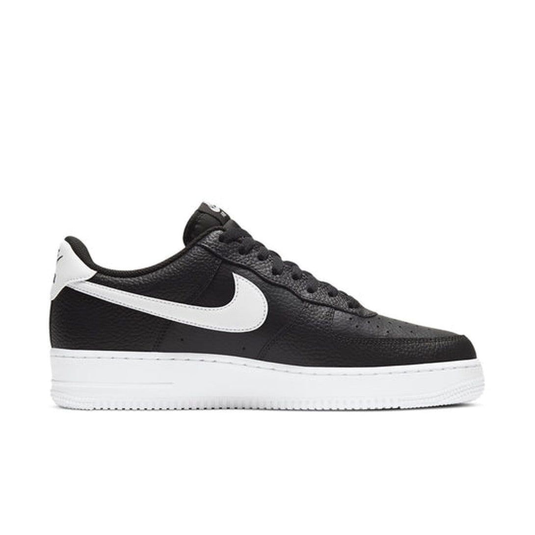 Nike Air Force 1 '07 'Black White'- Streetwear Fashion - ellesey.com