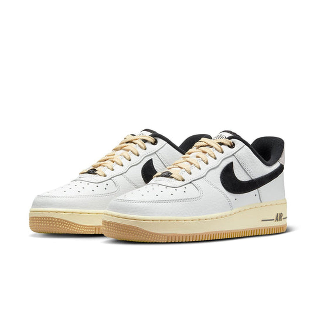 Nike Air Force 1 '07 'Command Force - White Black'- Streetwear Fashion - ellesey.com