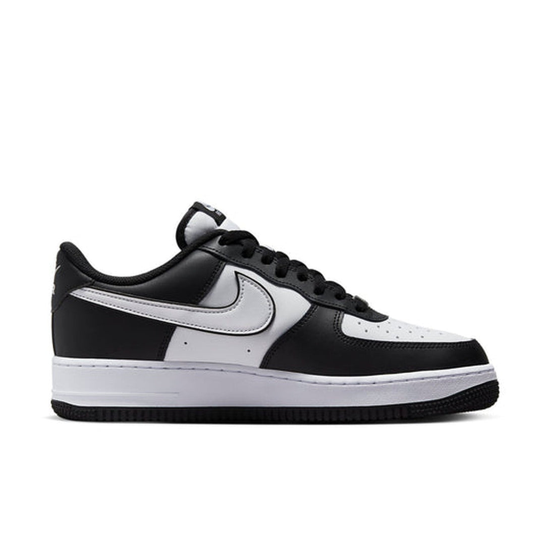 Nike Air Force 1 '07 'Panda'- Streetwear Fashion - ellesey.com