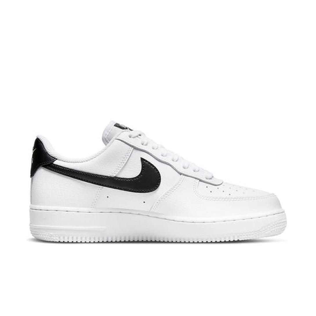 Nike Air Force 1 '07 'White Black 2022'- Streetwear Fashion - ellesey.com