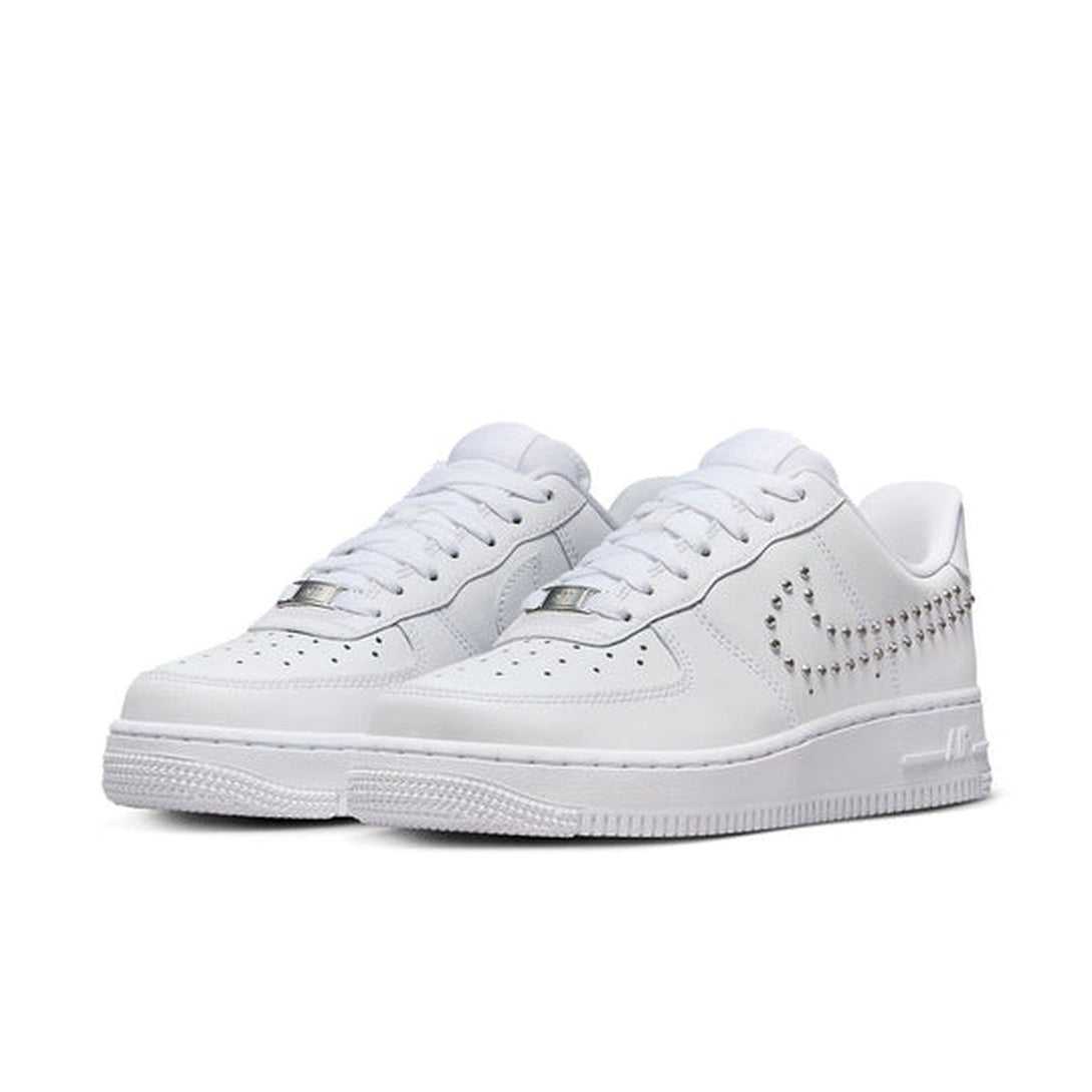 Nike Air Force 1 '07 'White Chrome'- Streetwear Fashion - ellesey.com