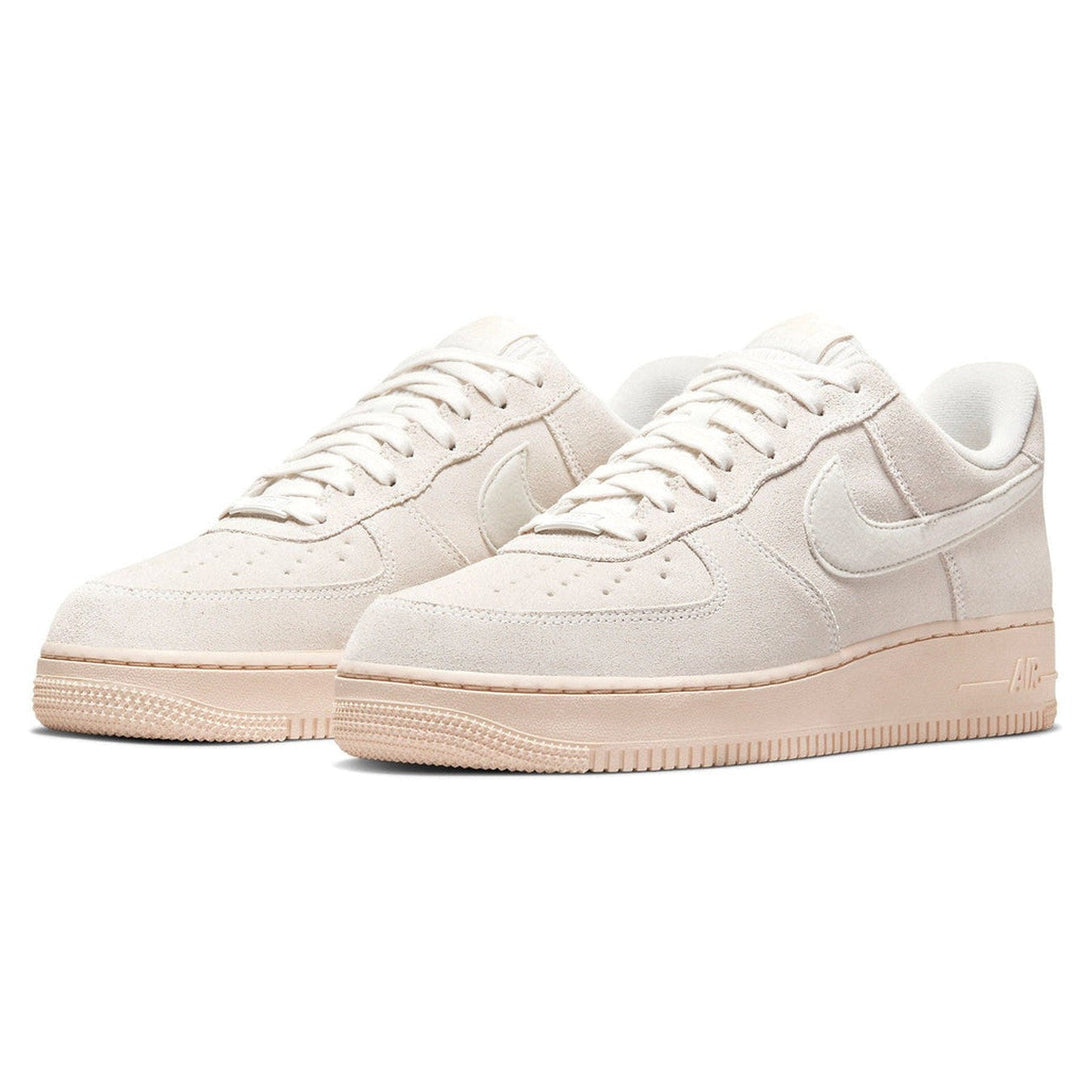 Nike Air Force 1 Winter Premium 'Summit White'- Streetwear Fashion - ellesey.com