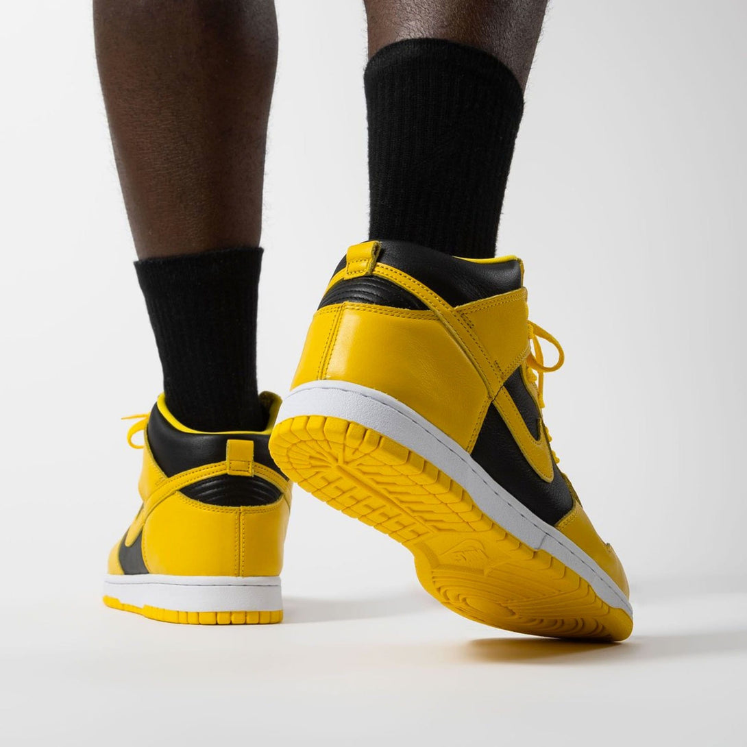 Nike Dunk High SP 'Iowa' 2020- Streetwear Fashion - ellesey.com