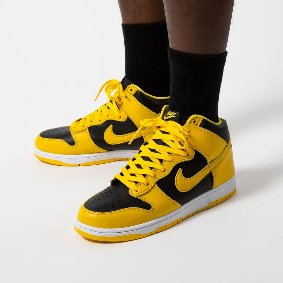 Nike Dunk High SP 'Iowa' 2020- Streetwear Fashion - ellesey.com