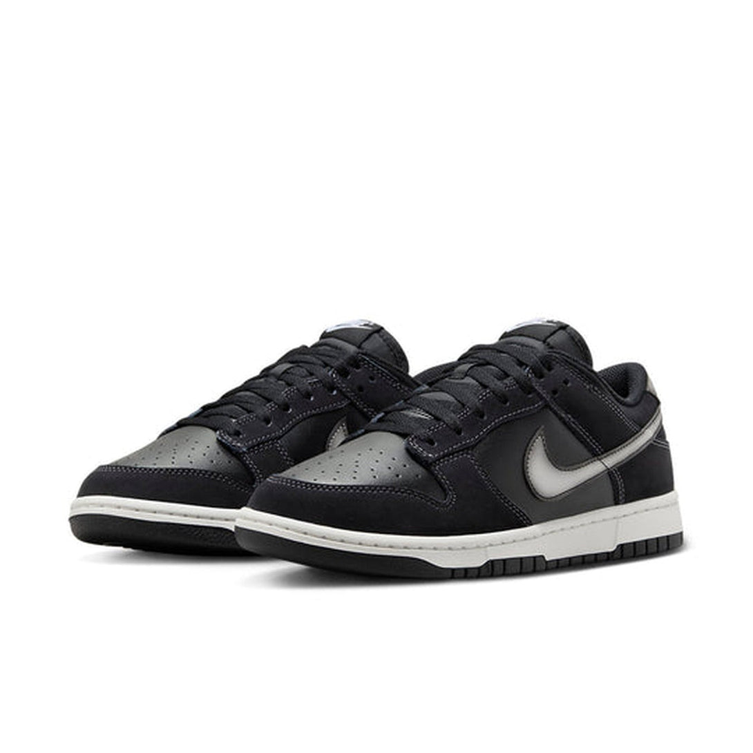 Nike Dunk Low 'Airbrush - Black'- Streetwear Fashion - ellesey.com