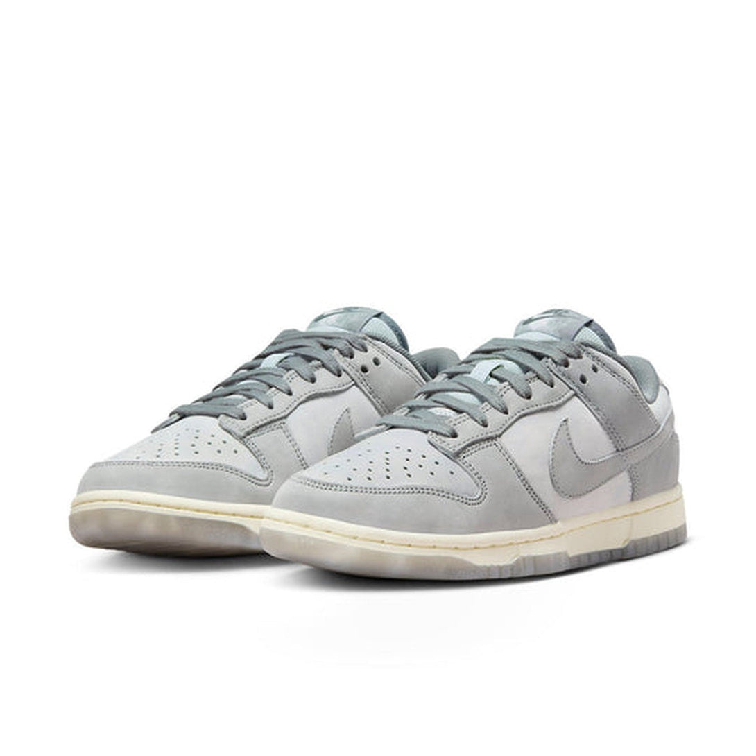 Nike Dunk Low 'Cool Grey'- Streetwear Fashion - ellesey.com