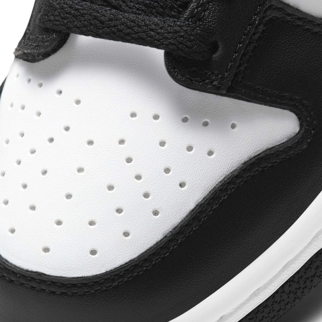 Nike Dunk Low GS 'Black White'- Streetwear Fashion - ellesey.com