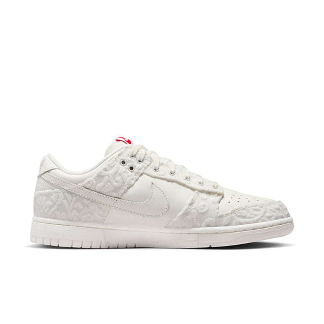 Nike Dunk Low 'Give Her Flowers'- Streetwear Fashion - ellesey.com