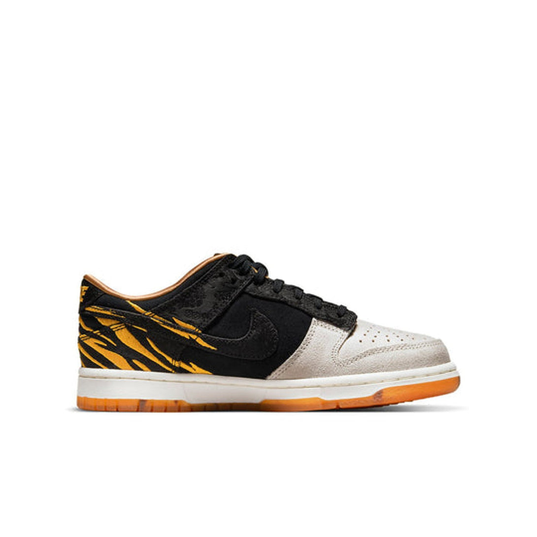 Nike Dunk Low 'God Of Wealth'- Streetwear Fashion - ellesey.com