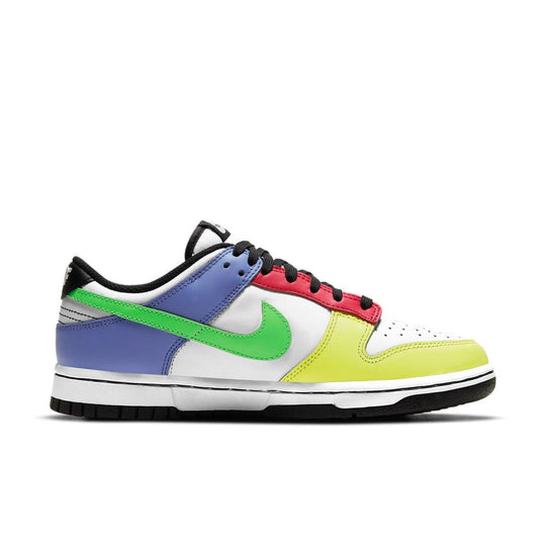 Nike Dunk Low 'Green Strike'- Streetwear Fashion - ellesey.com