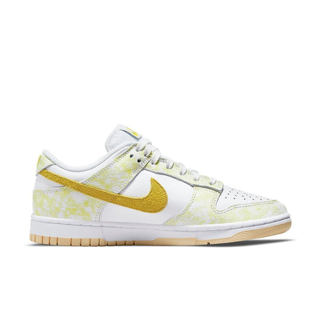 Nike Dunk Low OG 'Yellow Strike'- Streetwear Fashion - ellesey.com