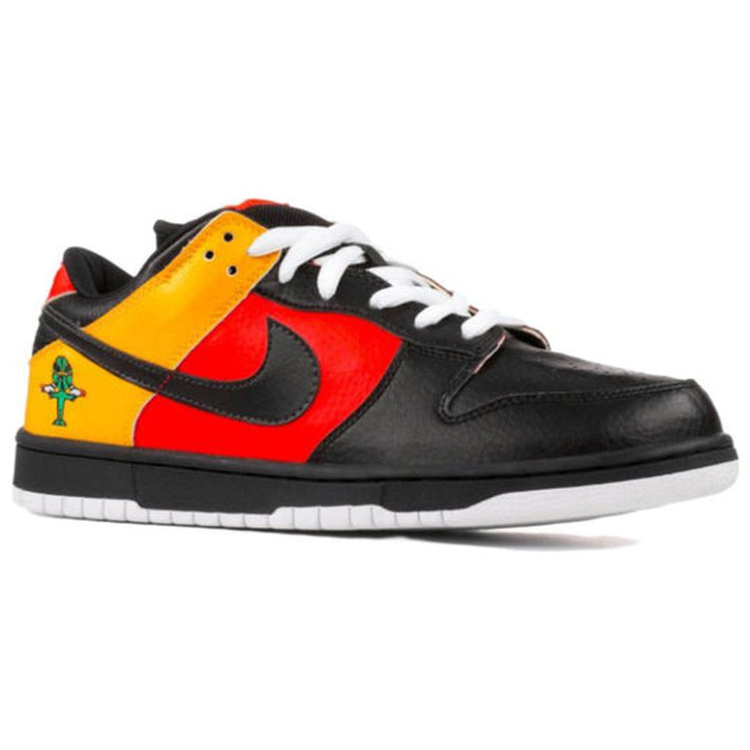 Nike Dunk Low Pro SB Skateboard 'Orange Raygun'- Streetwear Fashion - ellesey.com