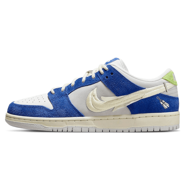 Nike Dunk Low Pro SB x Fly Streetwear- Streetwear Fashion - ellesey.com