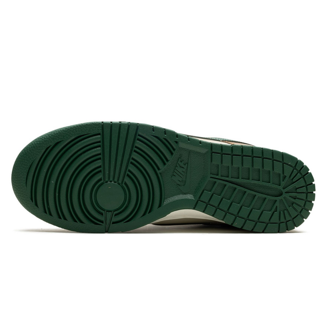 Nike Dunk Low "Rattan Gorge Green"- Streetwear Fashion - ellesey.com