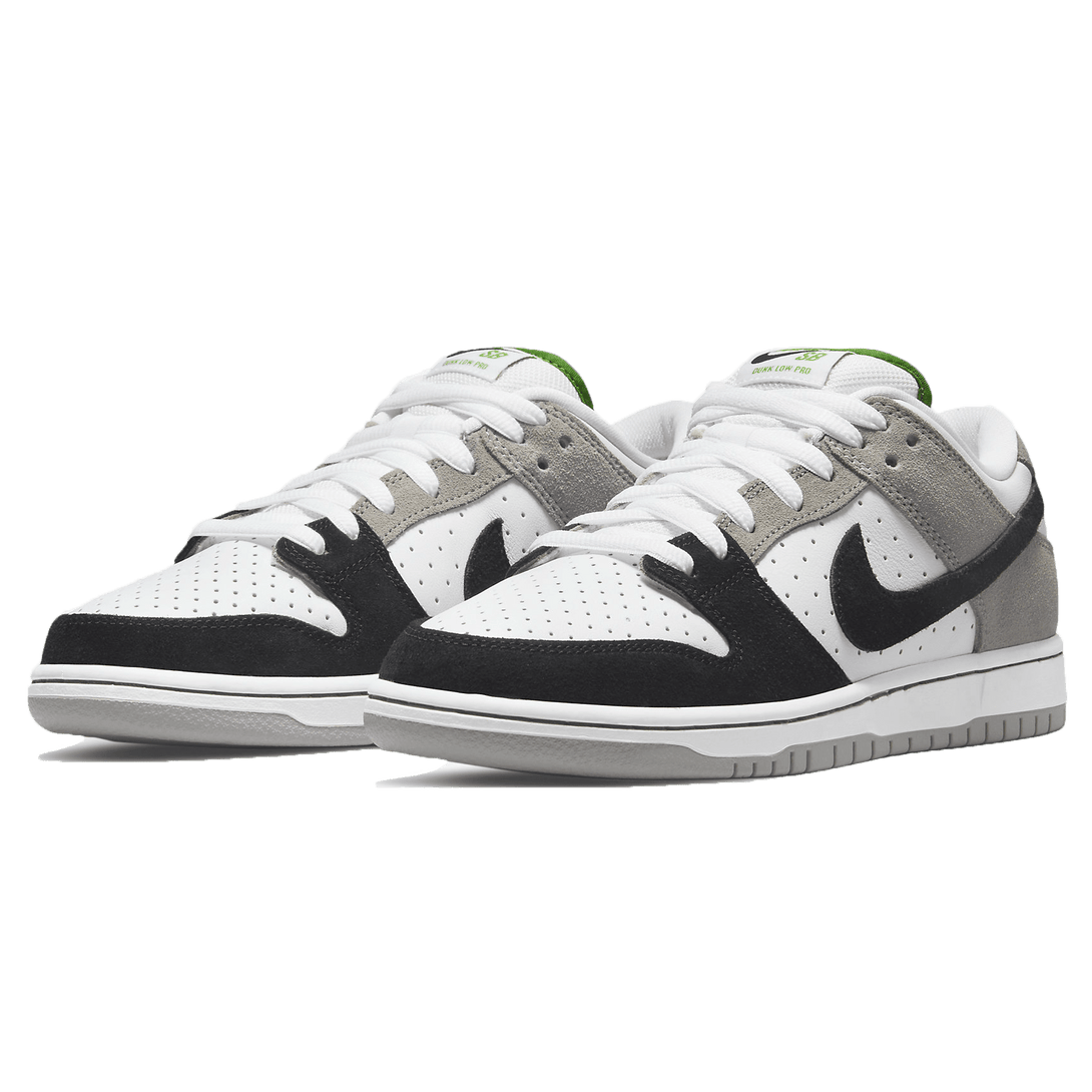 Nike Dunk Low SB 'Chlorophyll'- Streetwear Fashion - ellesey.com